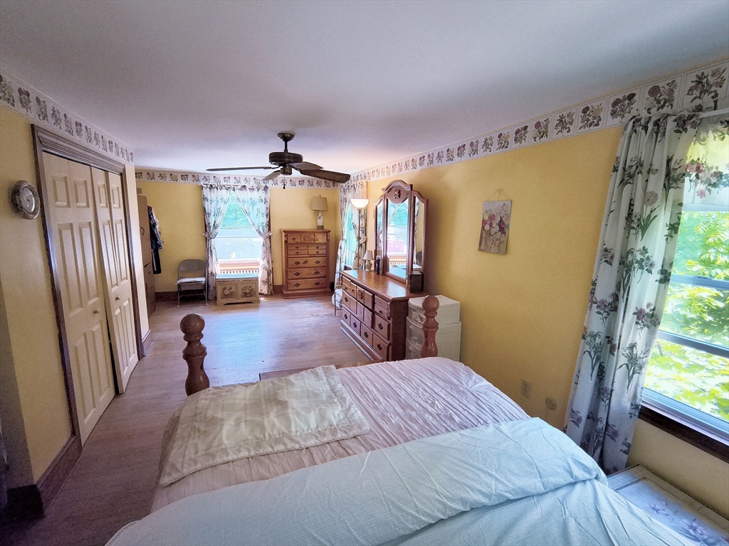4 Pleasant St Property Photo 11
