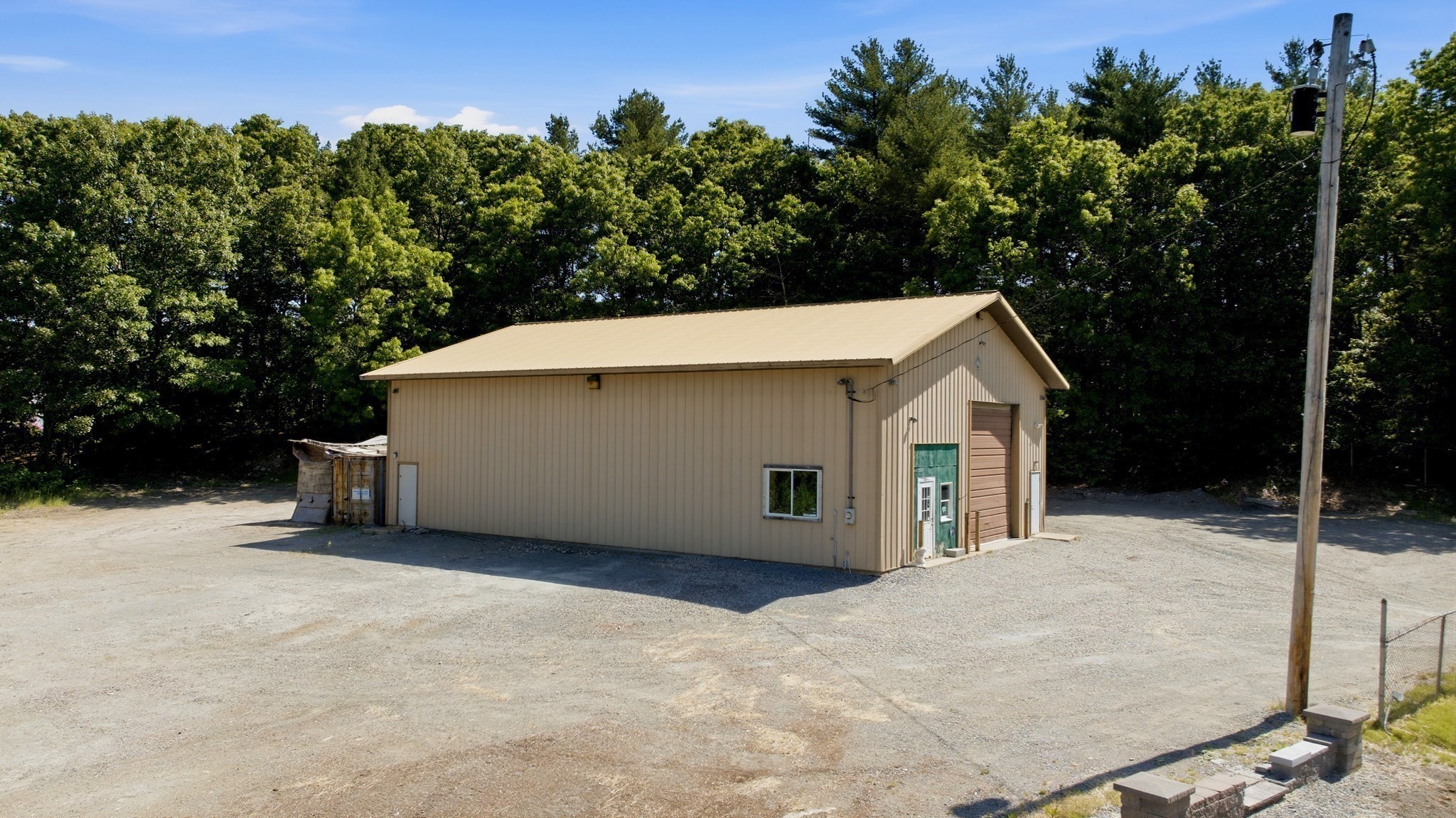 86 Eastman Property Photo 1
