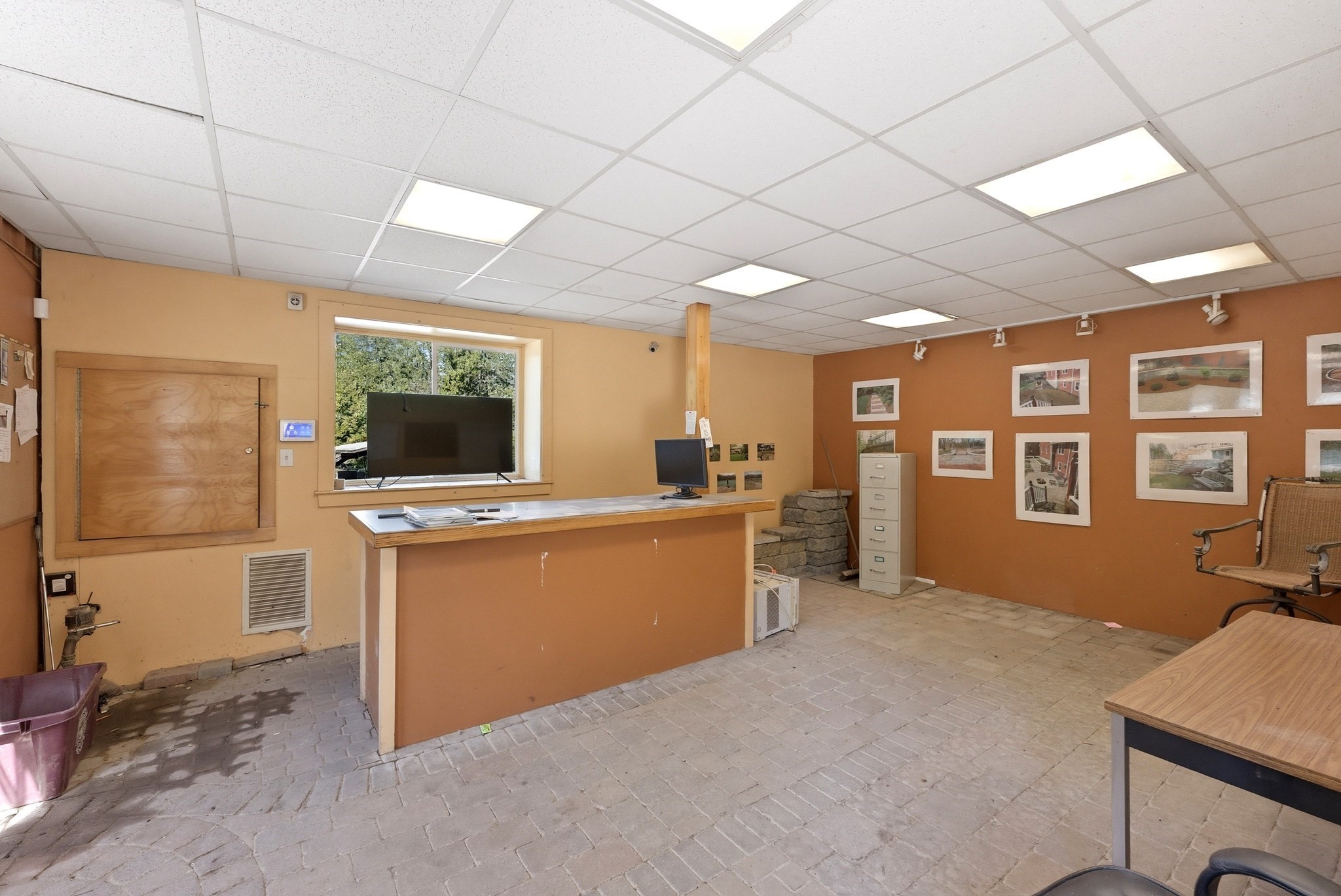 86 Eastman Property Photo 14