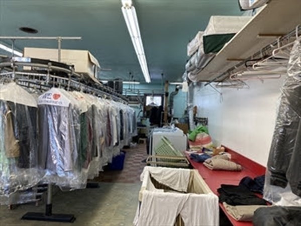 423 East St Property Photo 9