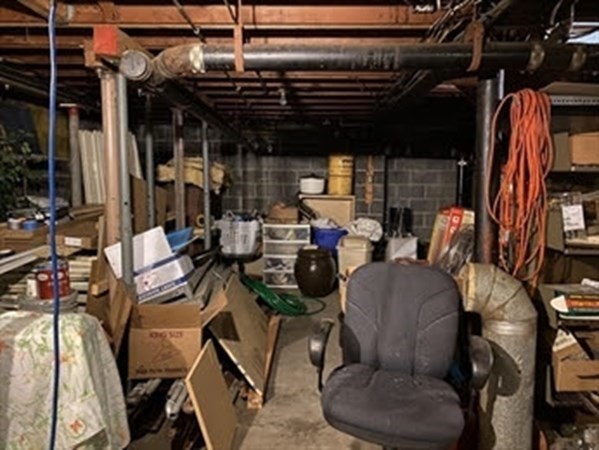 423 East St Property Photo 14
