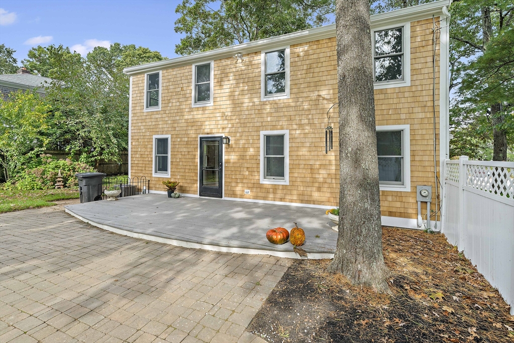 8 Winthrop Ave Property Photo 1