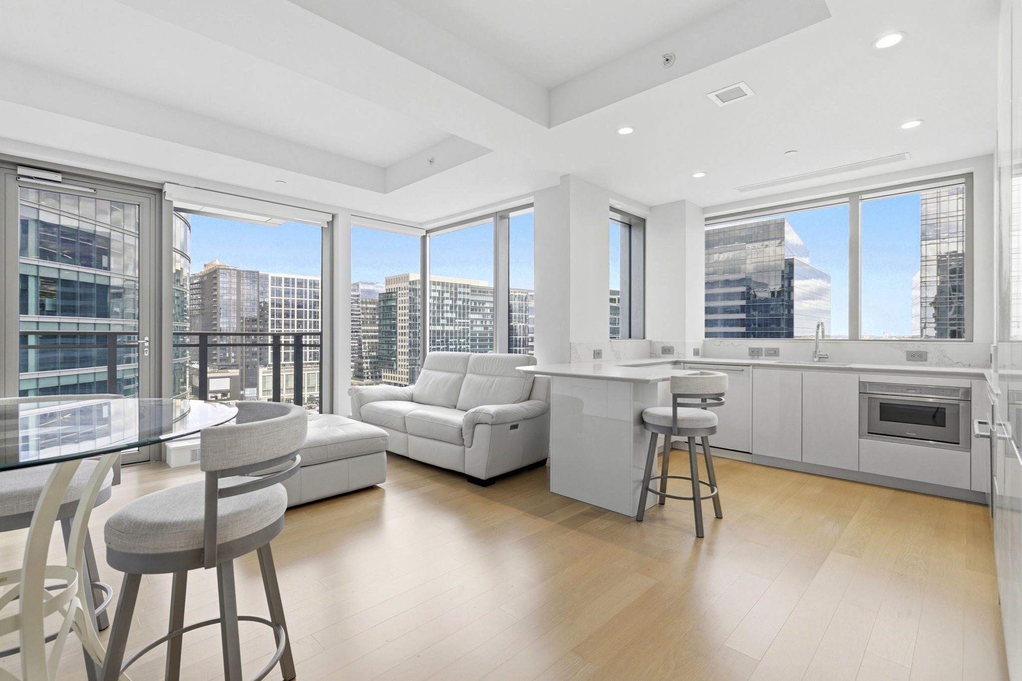 133 Seaport Blvd # 1602 Property Photo 7