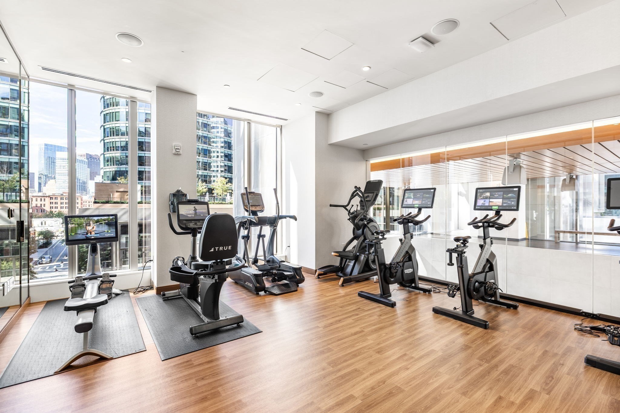 133 Seaport Blvd # 1602 Property Photo 9