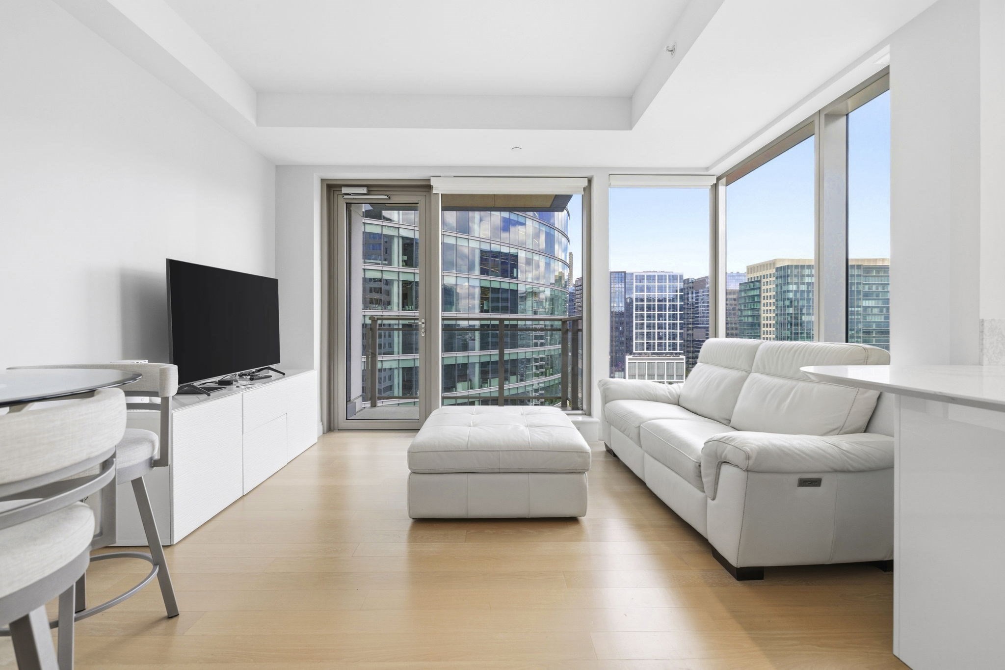 133 Seaport Blvd # 1602 Property Photo 13