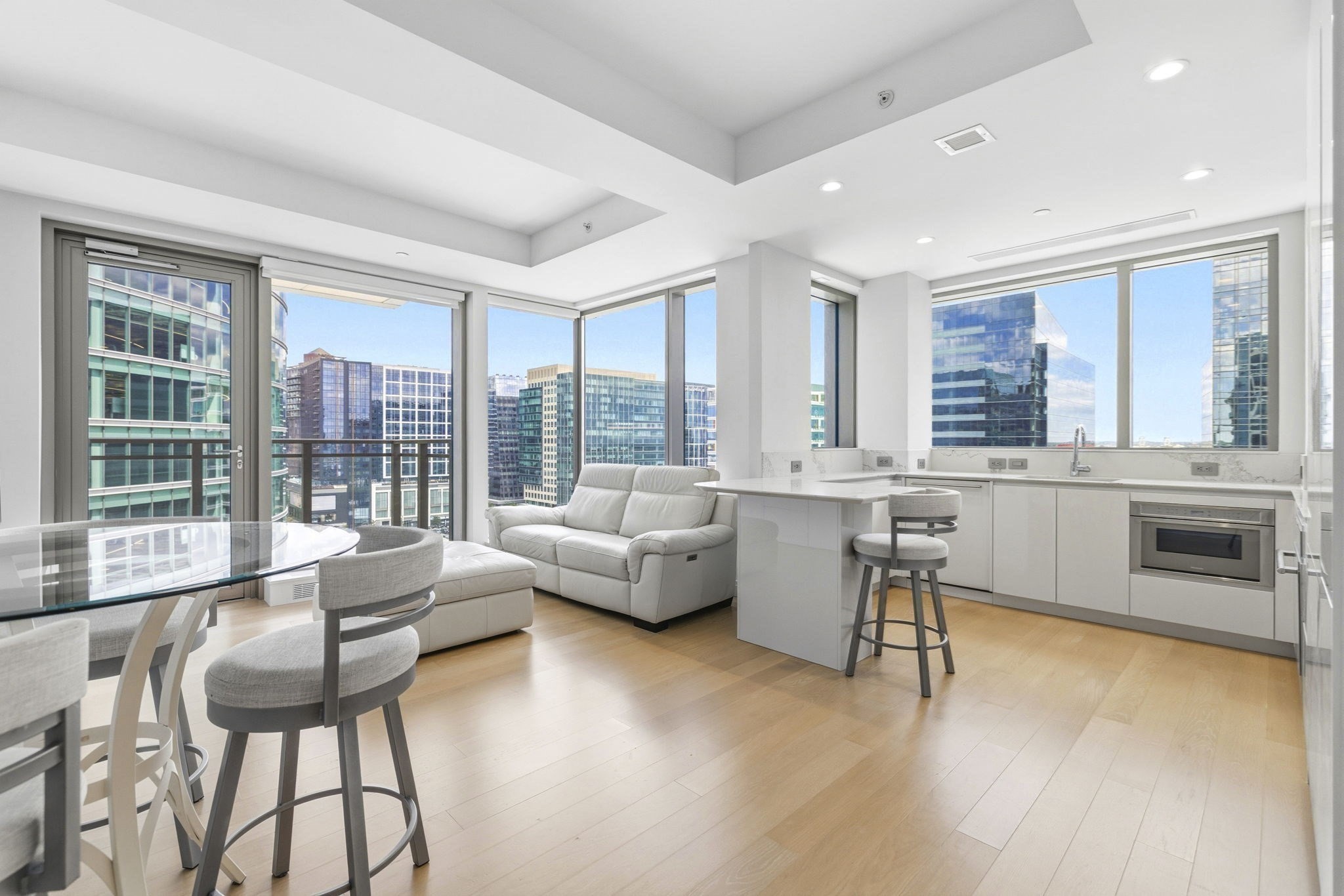 133 Seaport Blvd # 1602 Property Photo 16