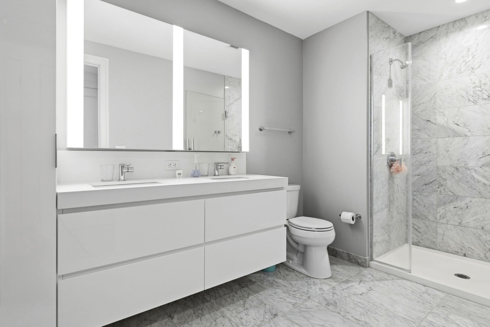 133 Seaport Blvd # 1602 Property Photo 23