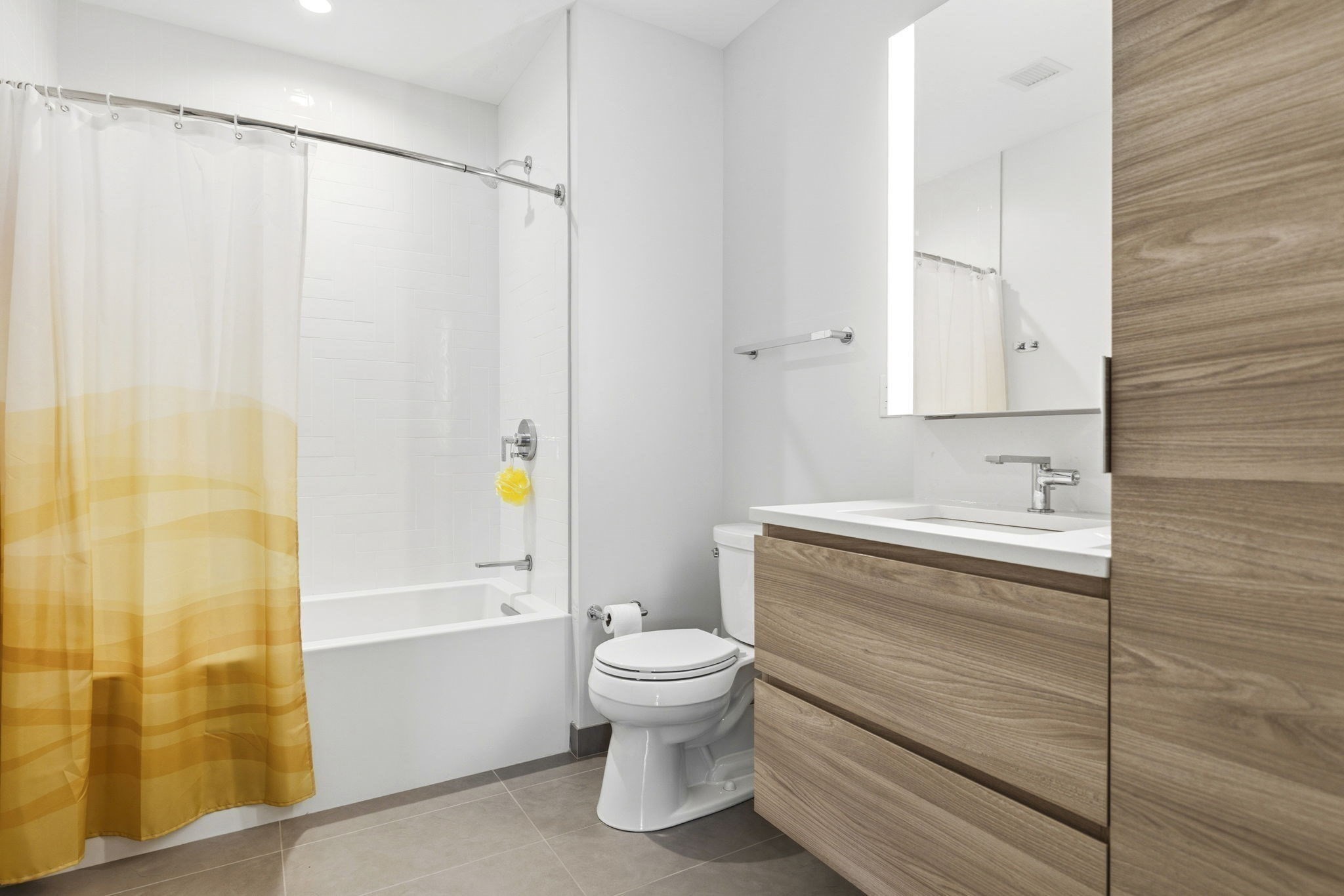 133 Seaport Blvd # 1602 Property Photo 25