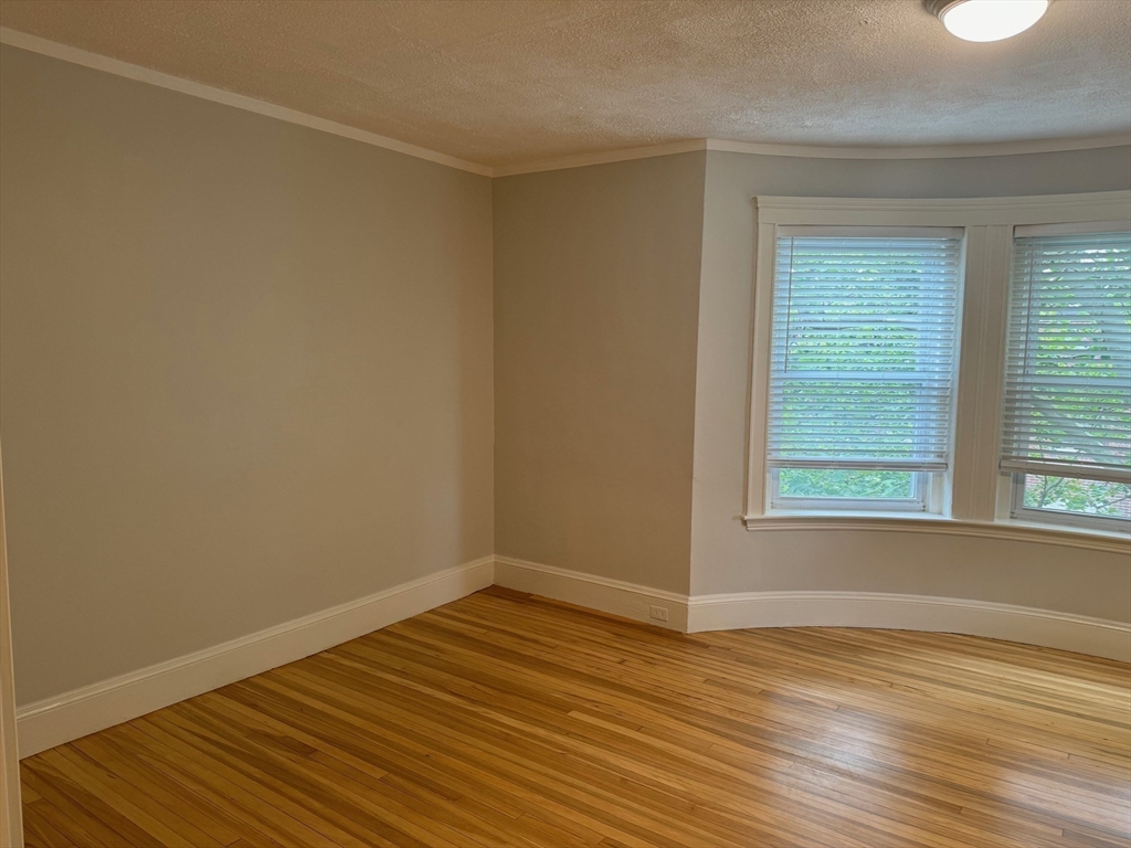 235 Rawson # 5 Property Photo 3