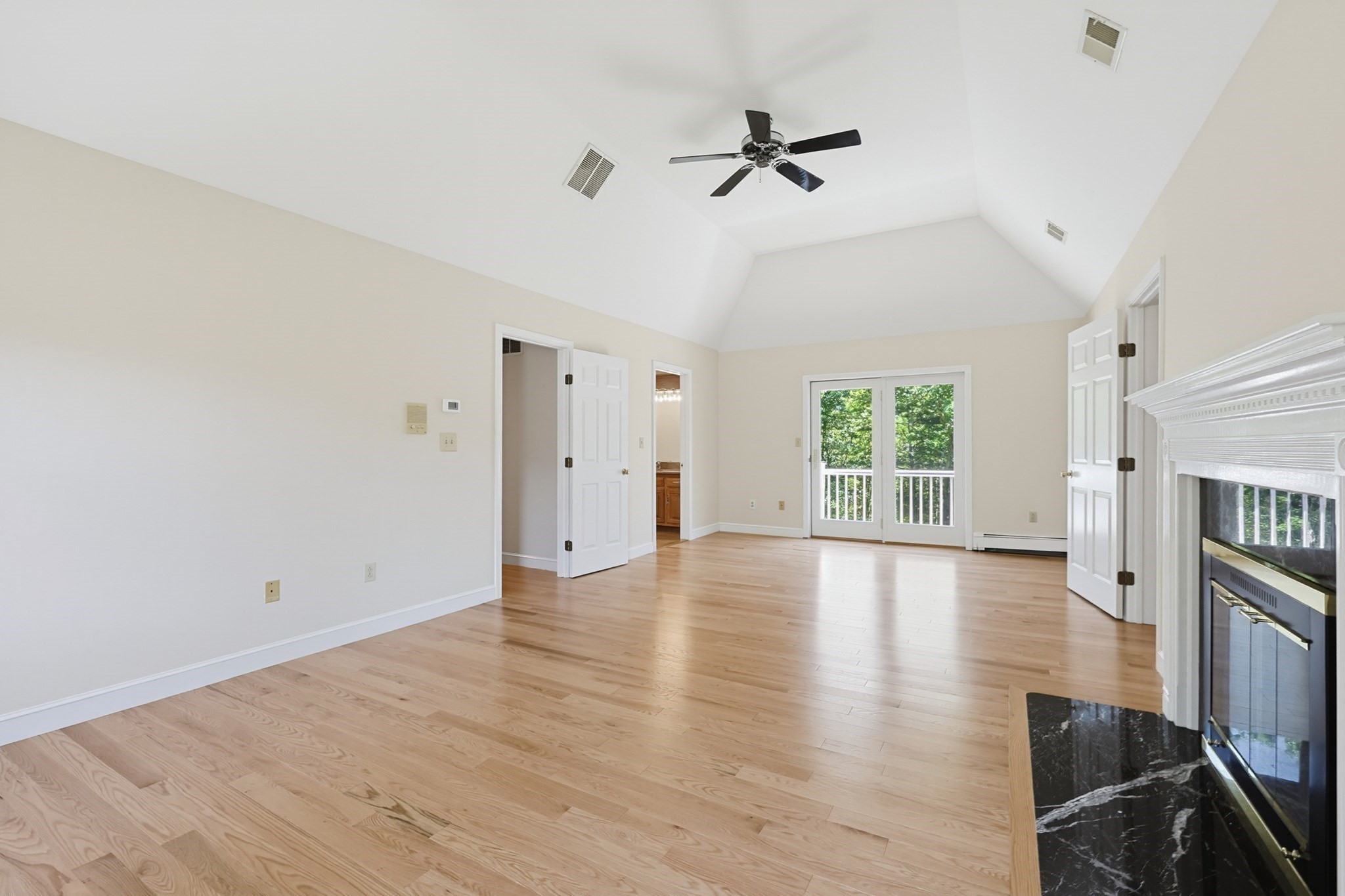 19 Windsor Dr. Property Photo 22
