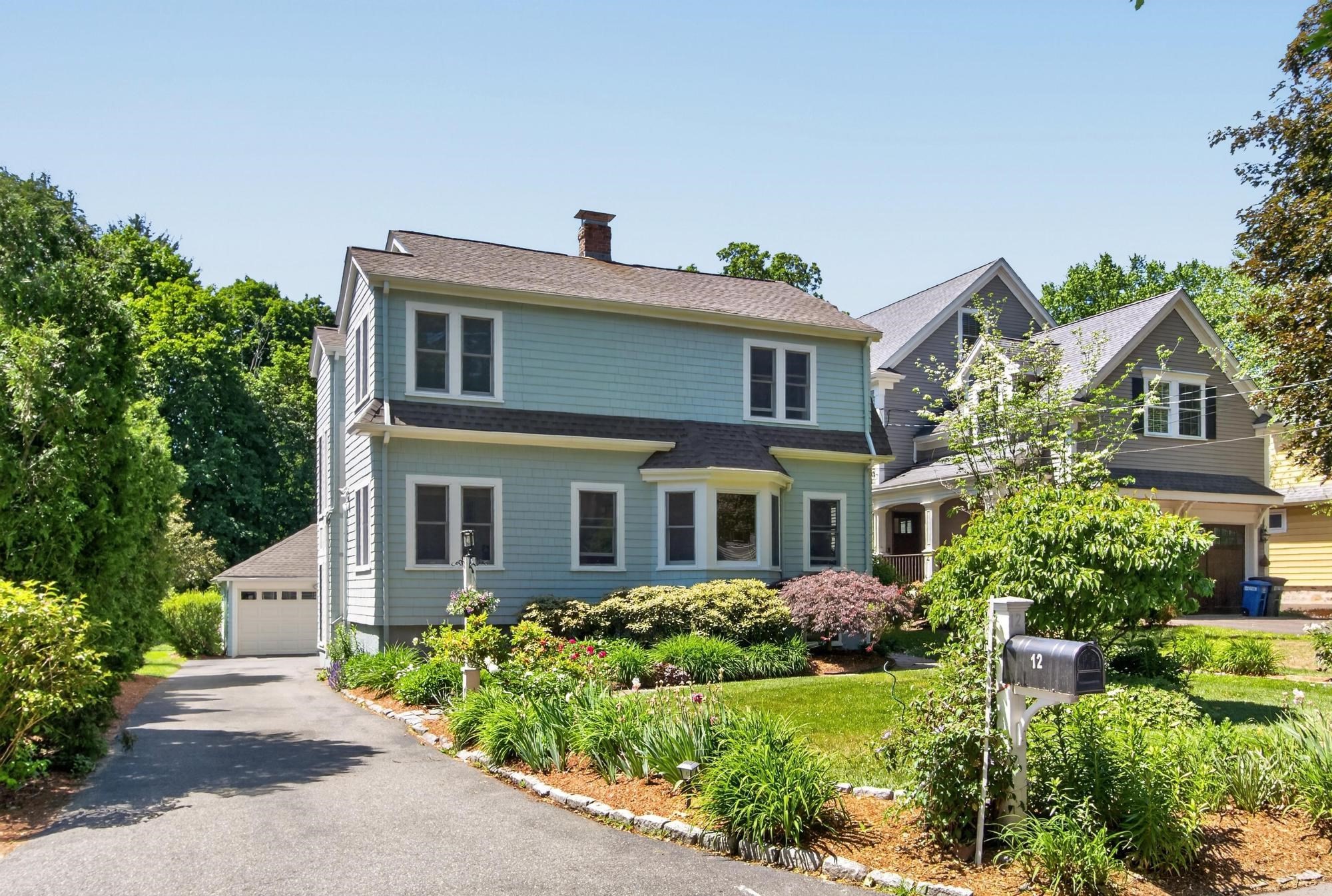 12 Middle St Property Photo 1