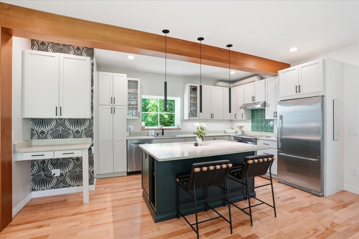 108 Kilby St Property Photo 4