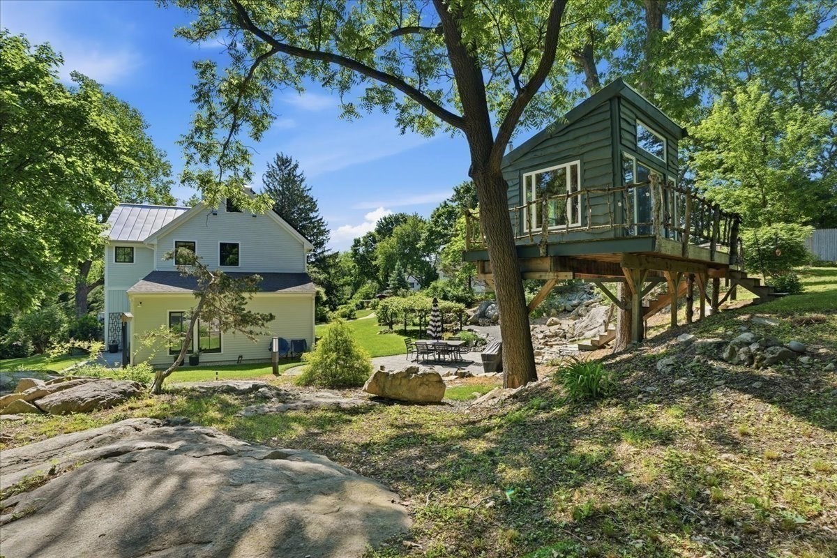 108 Kilby St Property Photo 33