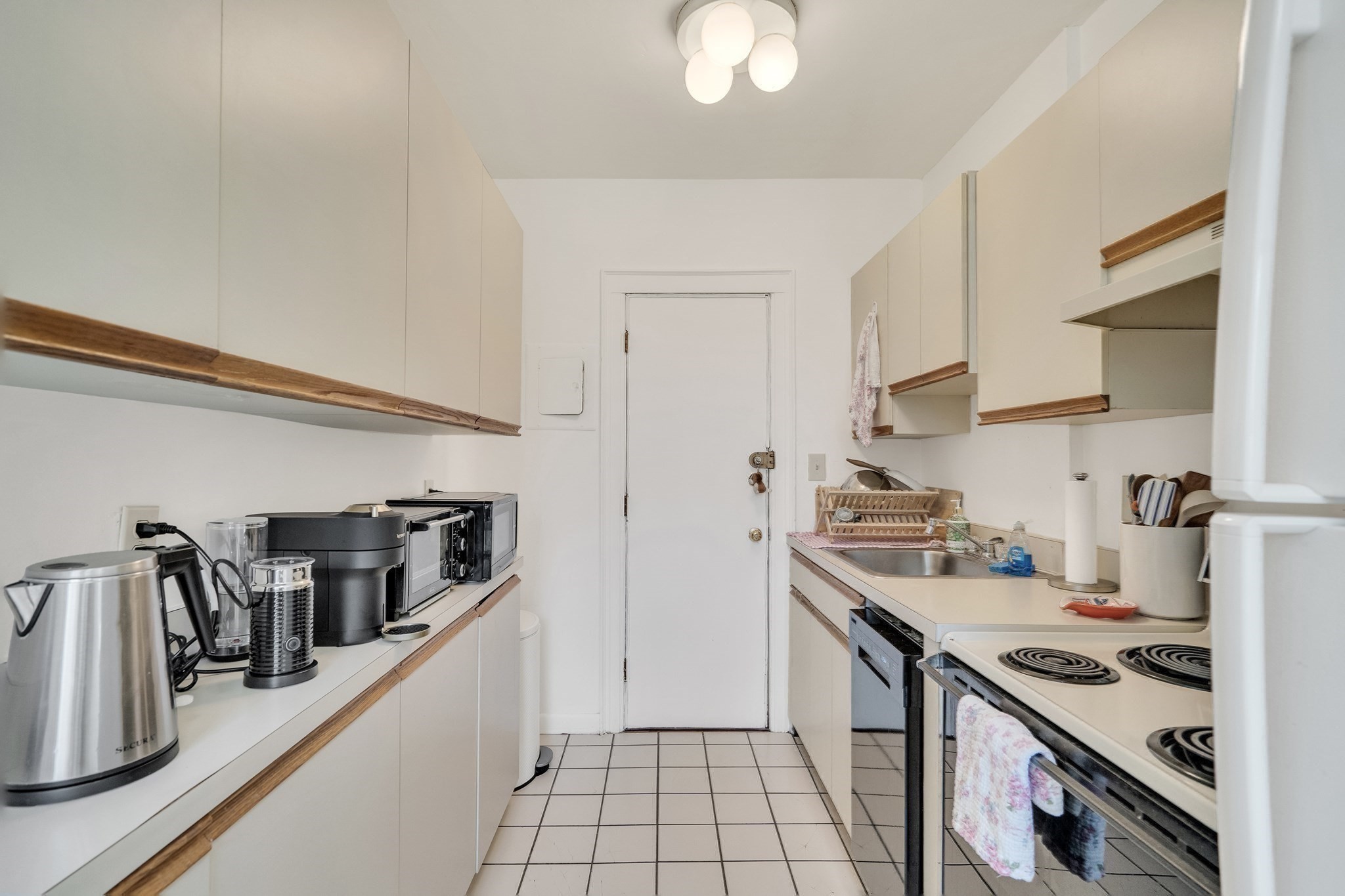 141 Englewood Ave # 23 Property Photo 18