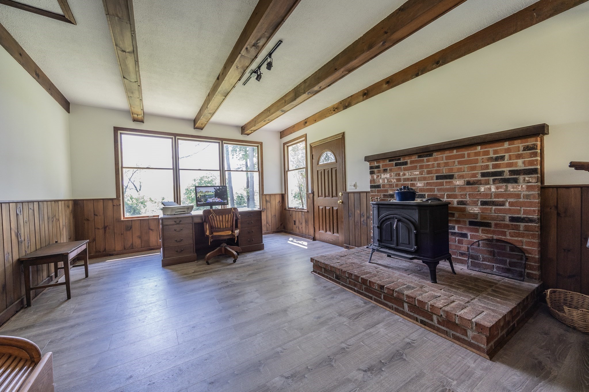 477 River Road Property Photo 16