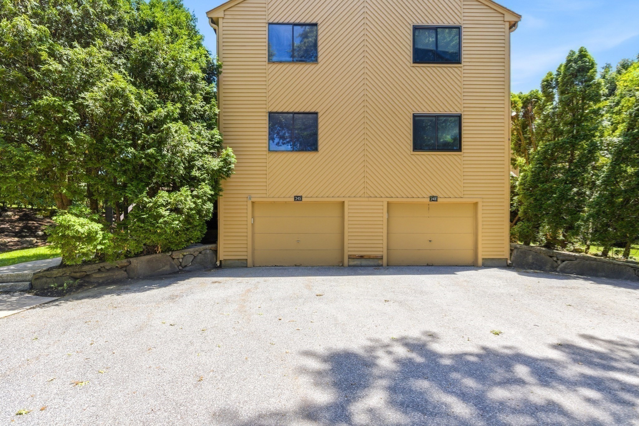 245 Eliot St # 245 Property Photo 15