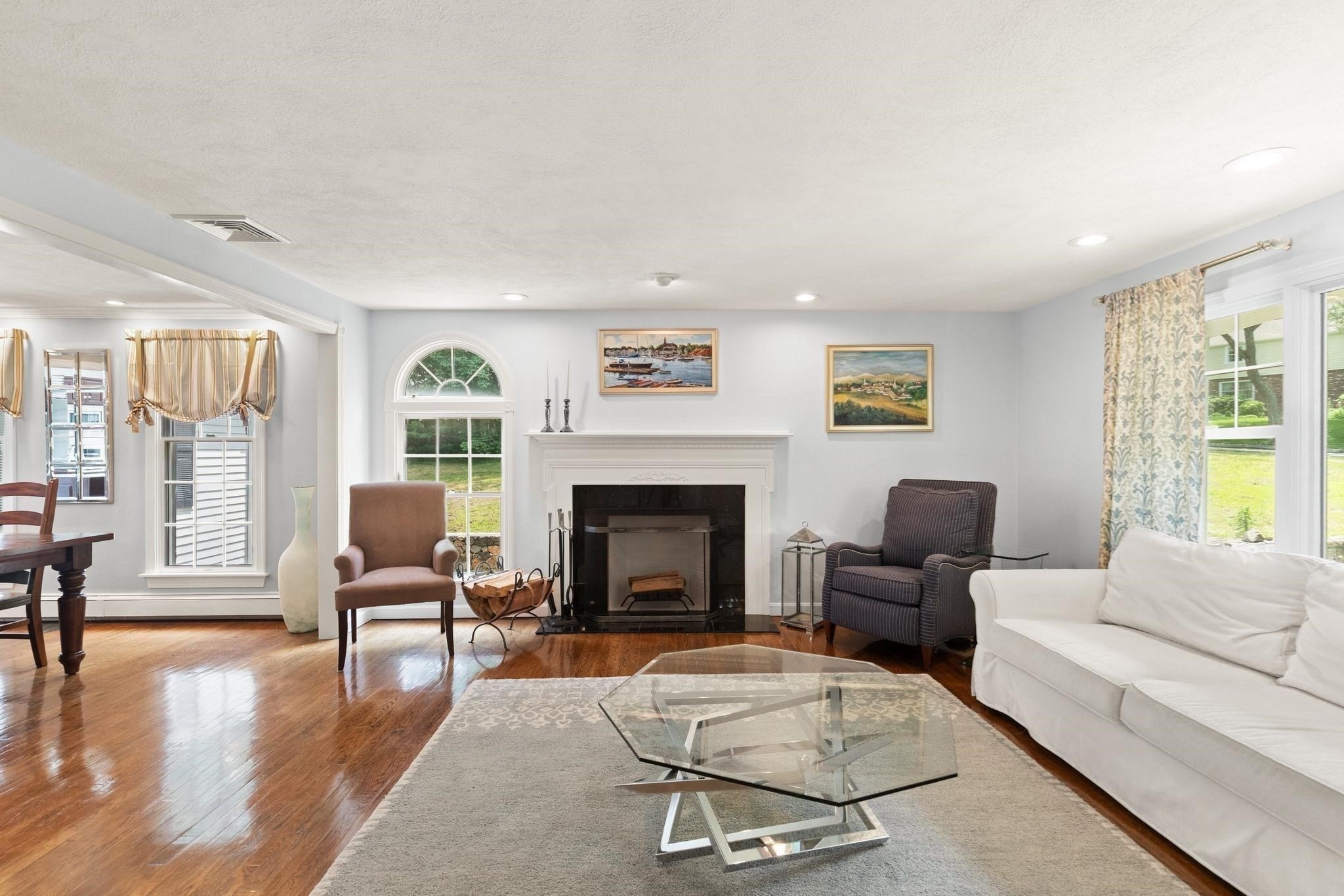 4 Pentucket Ln Property Photo 10
