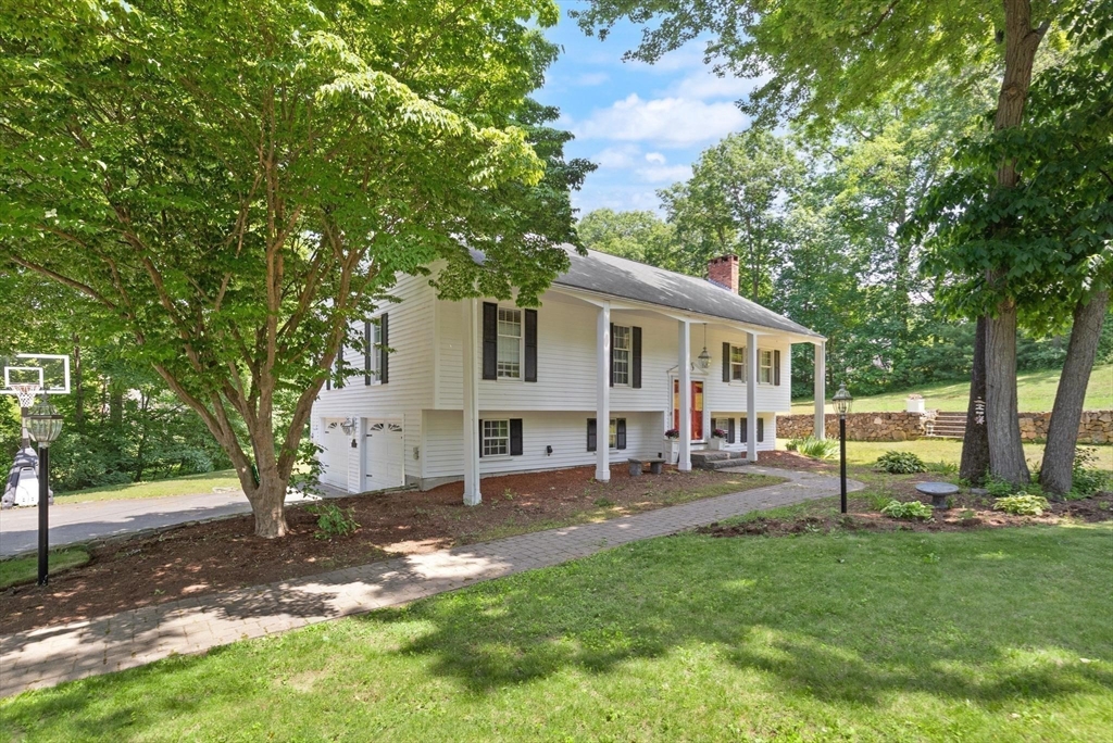 4 Pentucket Ln Property Photo 33