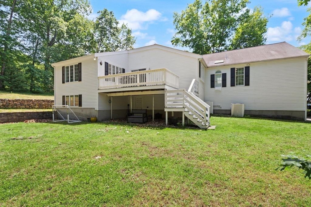4 Pentucket Ln Property Photo 37