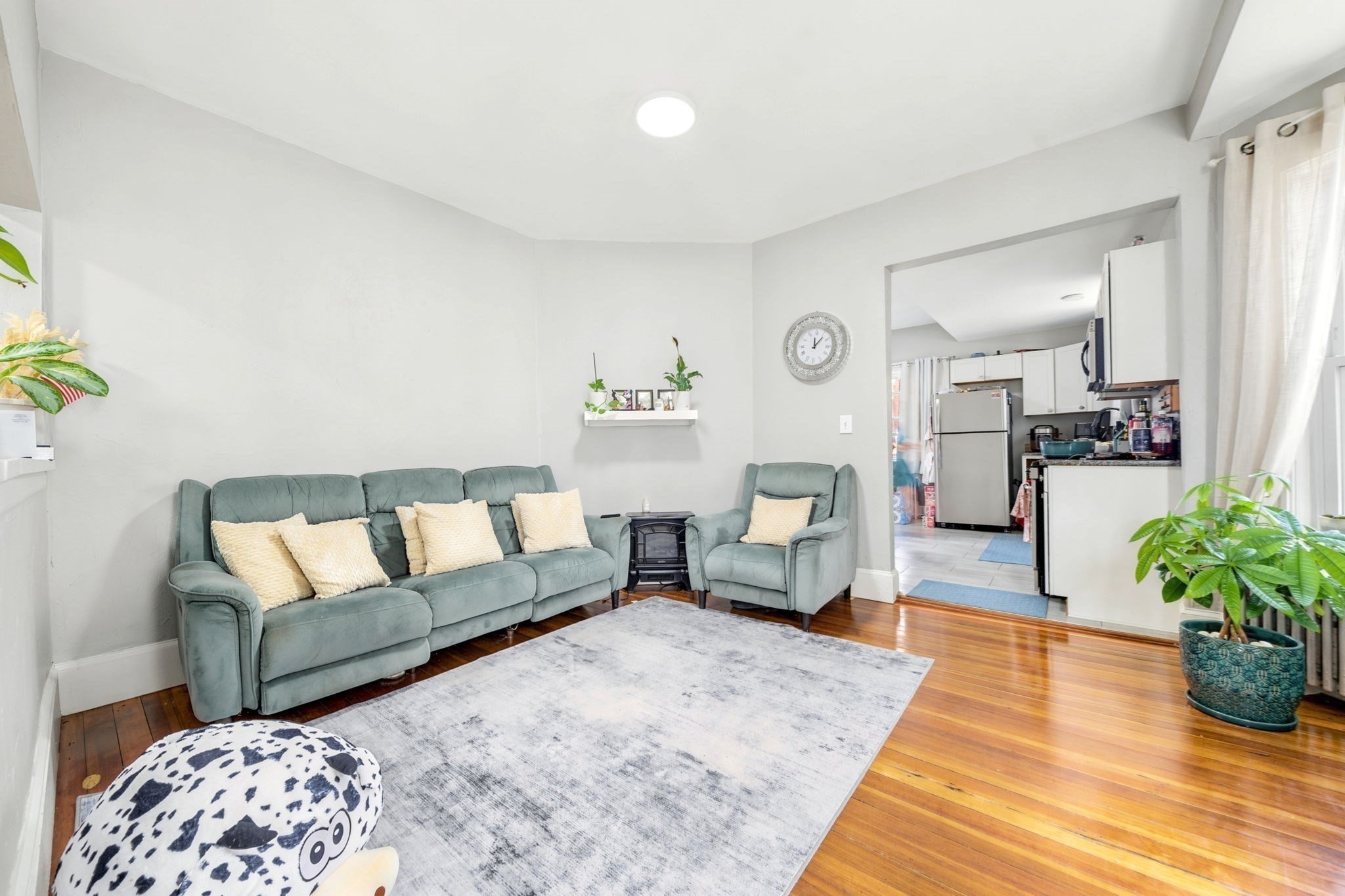 32 Irwin St Property Photo 3