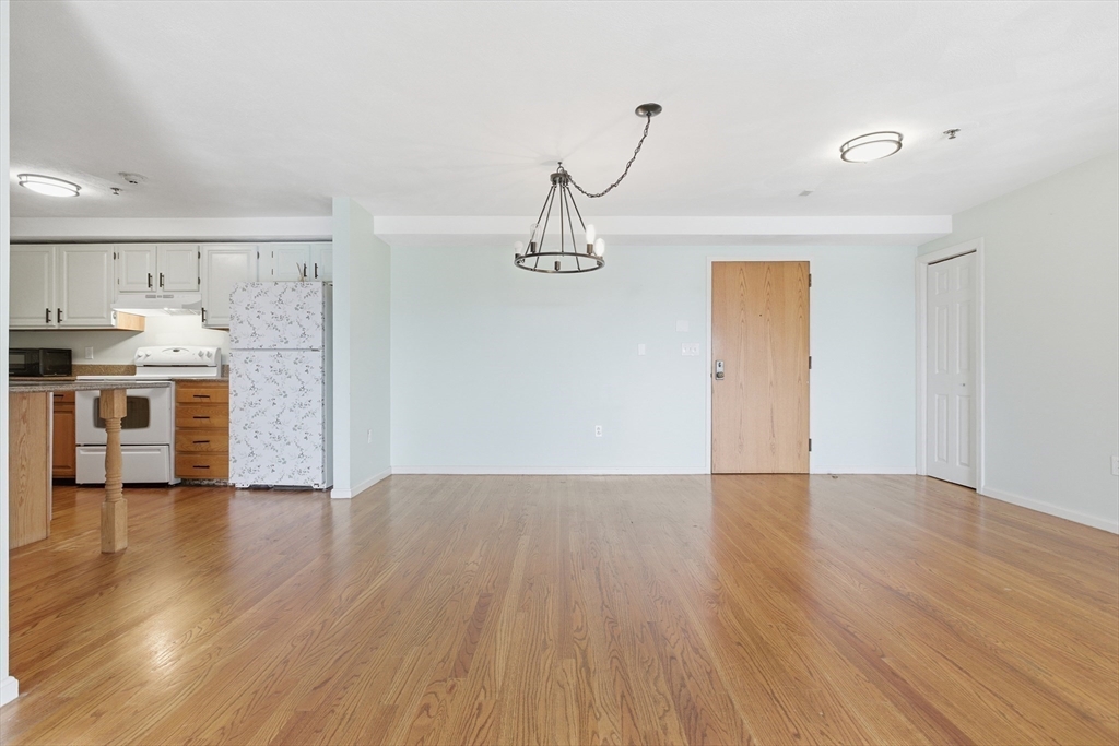 39 Parlin St # 404 Property Photo 5