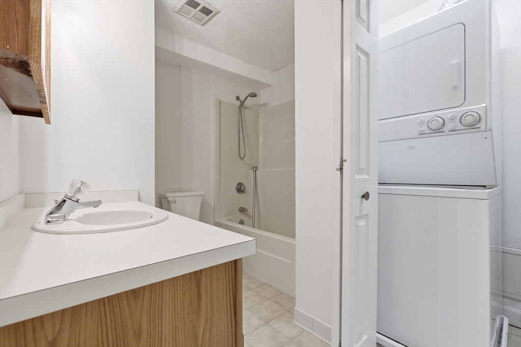 39 Parlin St # 404 Property Photo 16