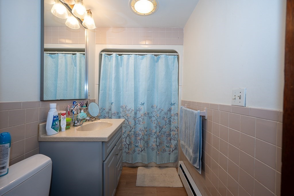 126 Sterling St Property Photo 9