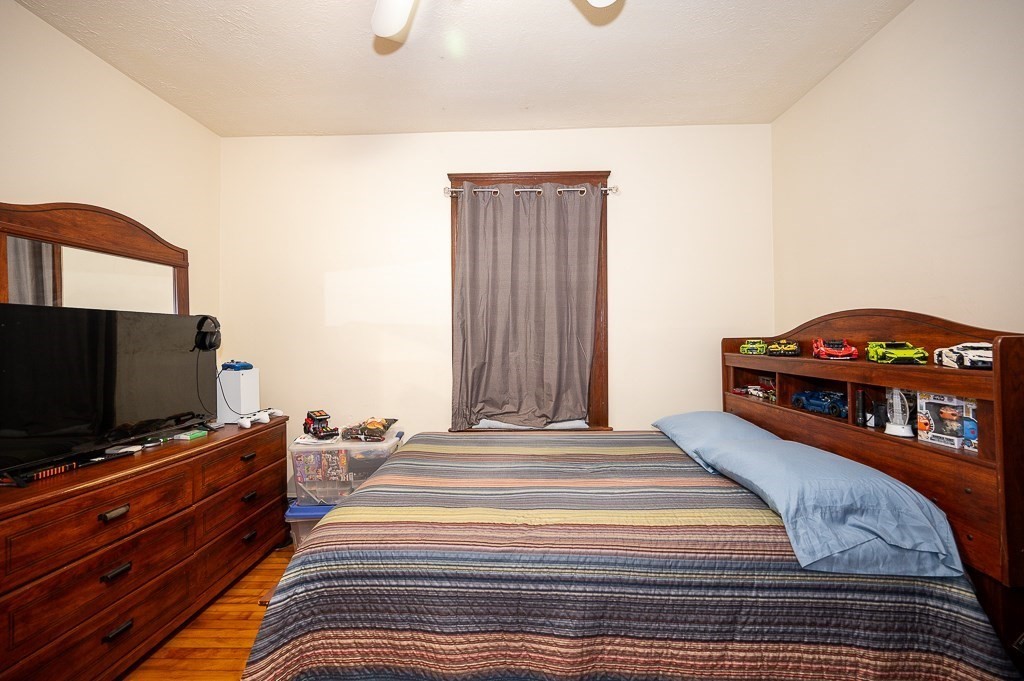 126 Sterling St Property Photo 11