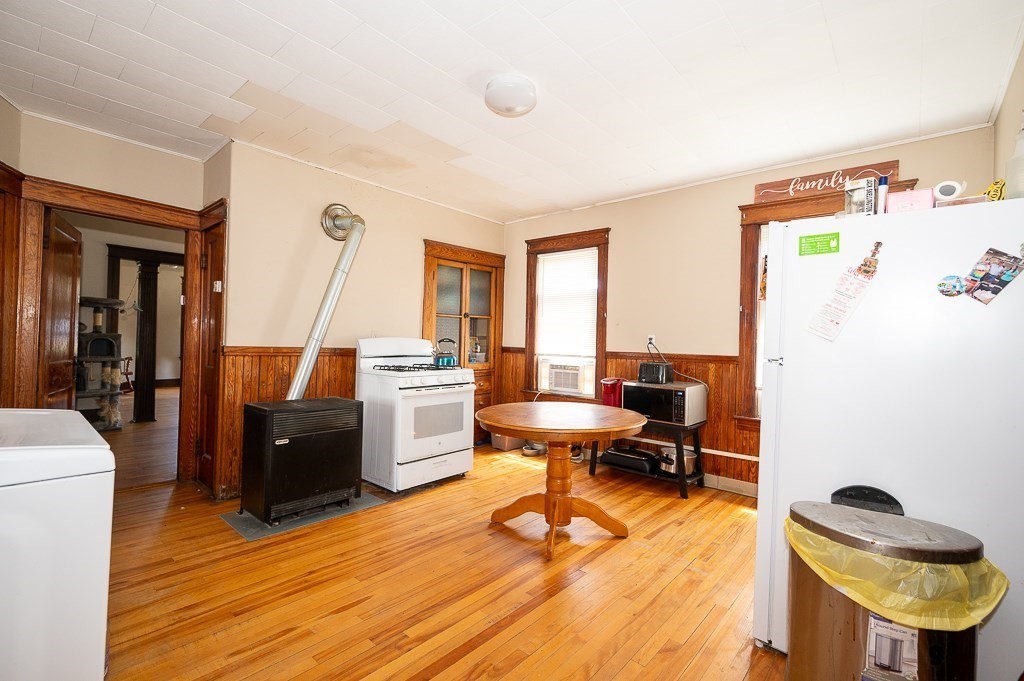 126 Sterling St Property Photo 16