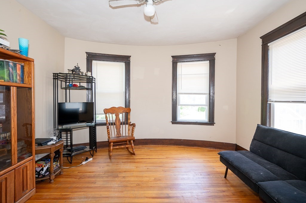 126 Sterling St Property Photo 22