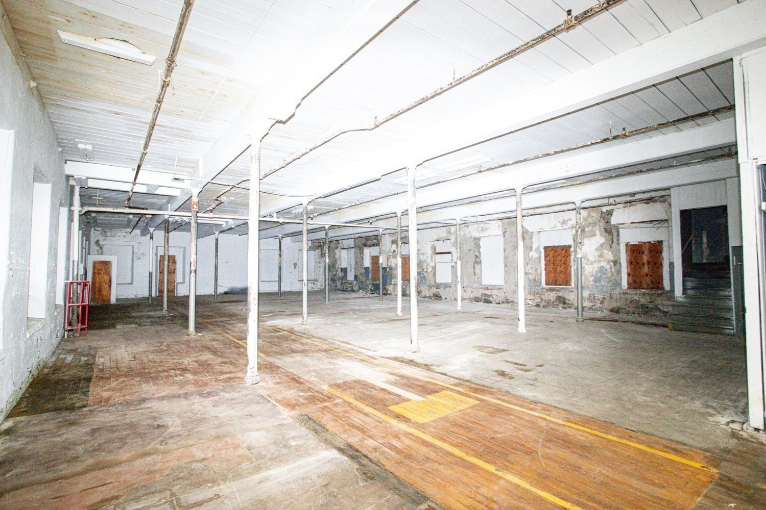 1 Lewiston St Property Photo 9