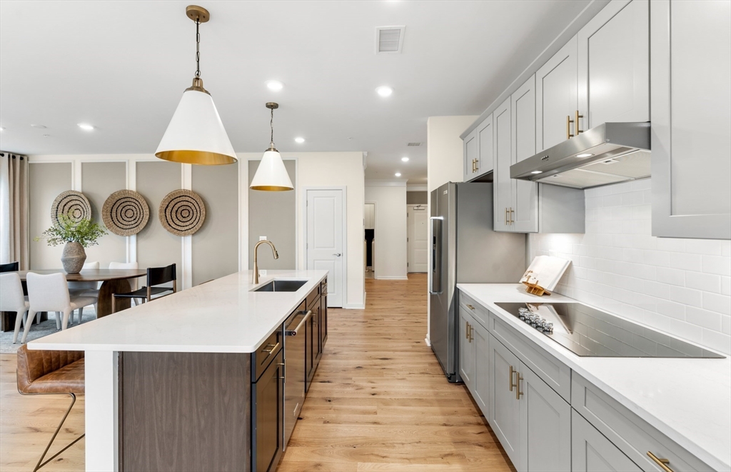 30 Coppersmith Way # 401 Property Photo 4