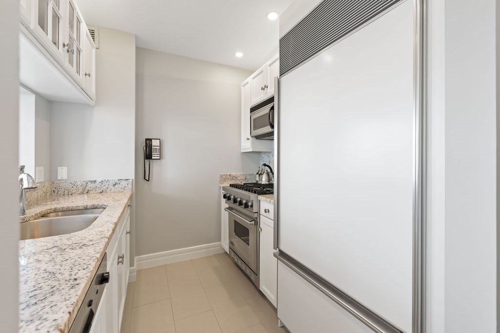 2 Avery St # 34g Property Photo 10