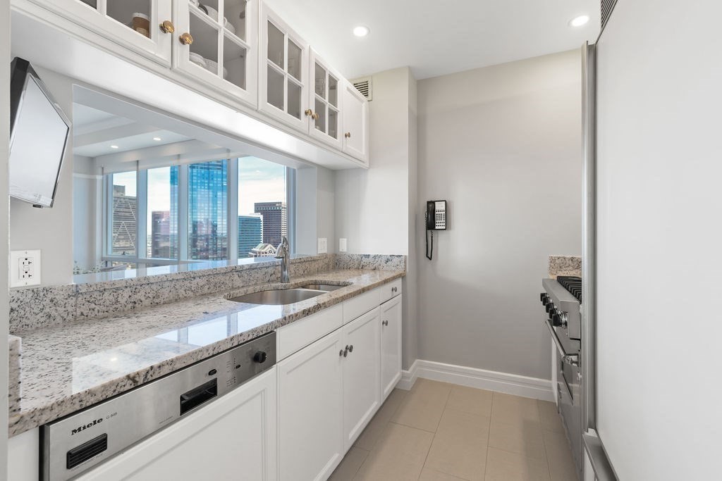 2 Avery St # 34g Property Photo 11