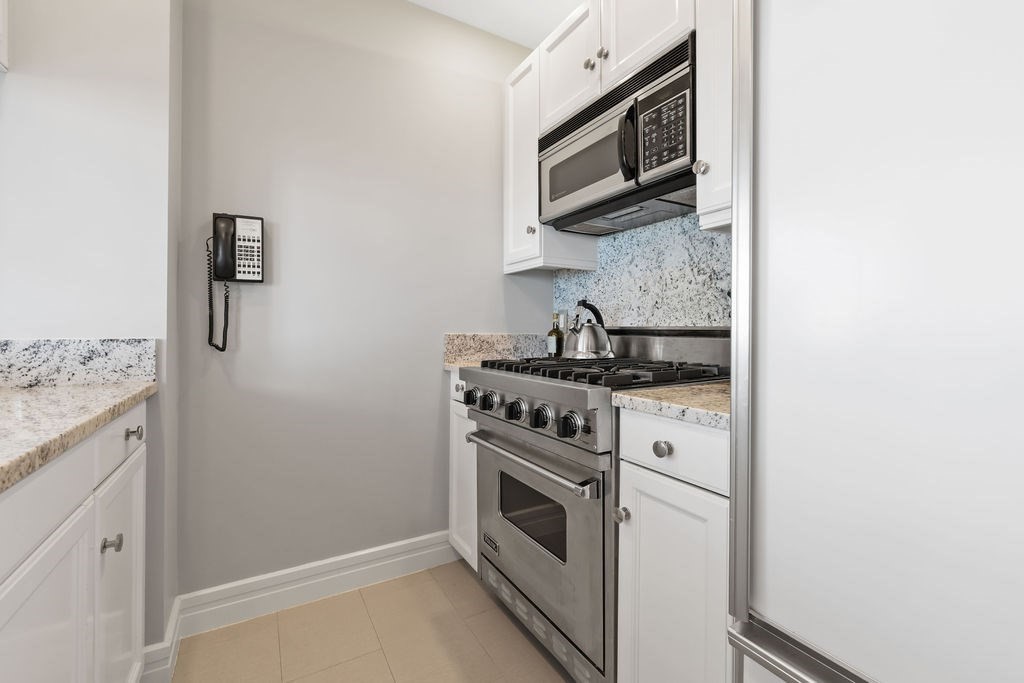 2 Avery St # 34g Property Photo 12
