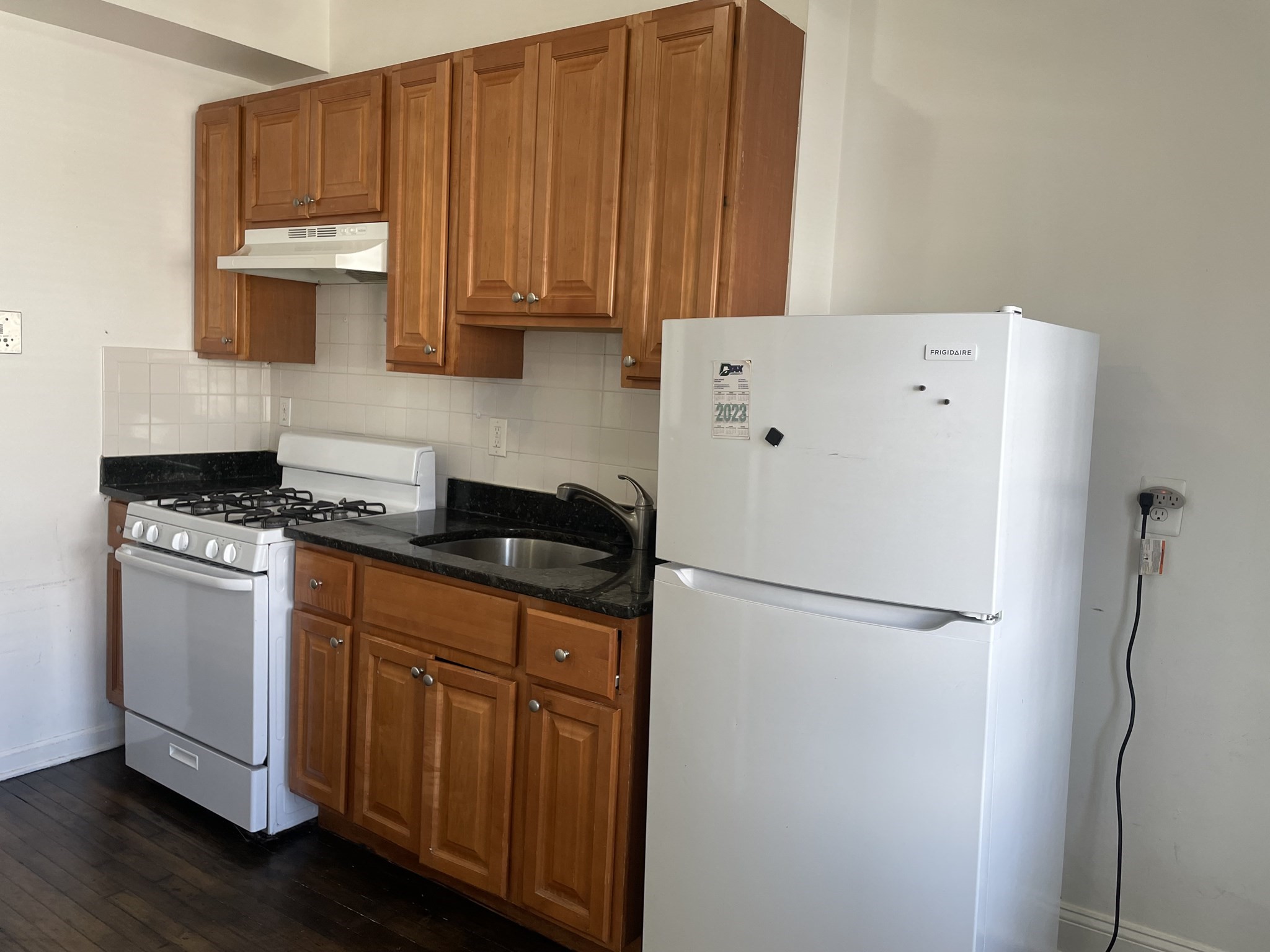 746 Broadway # 3 Property Photo 1