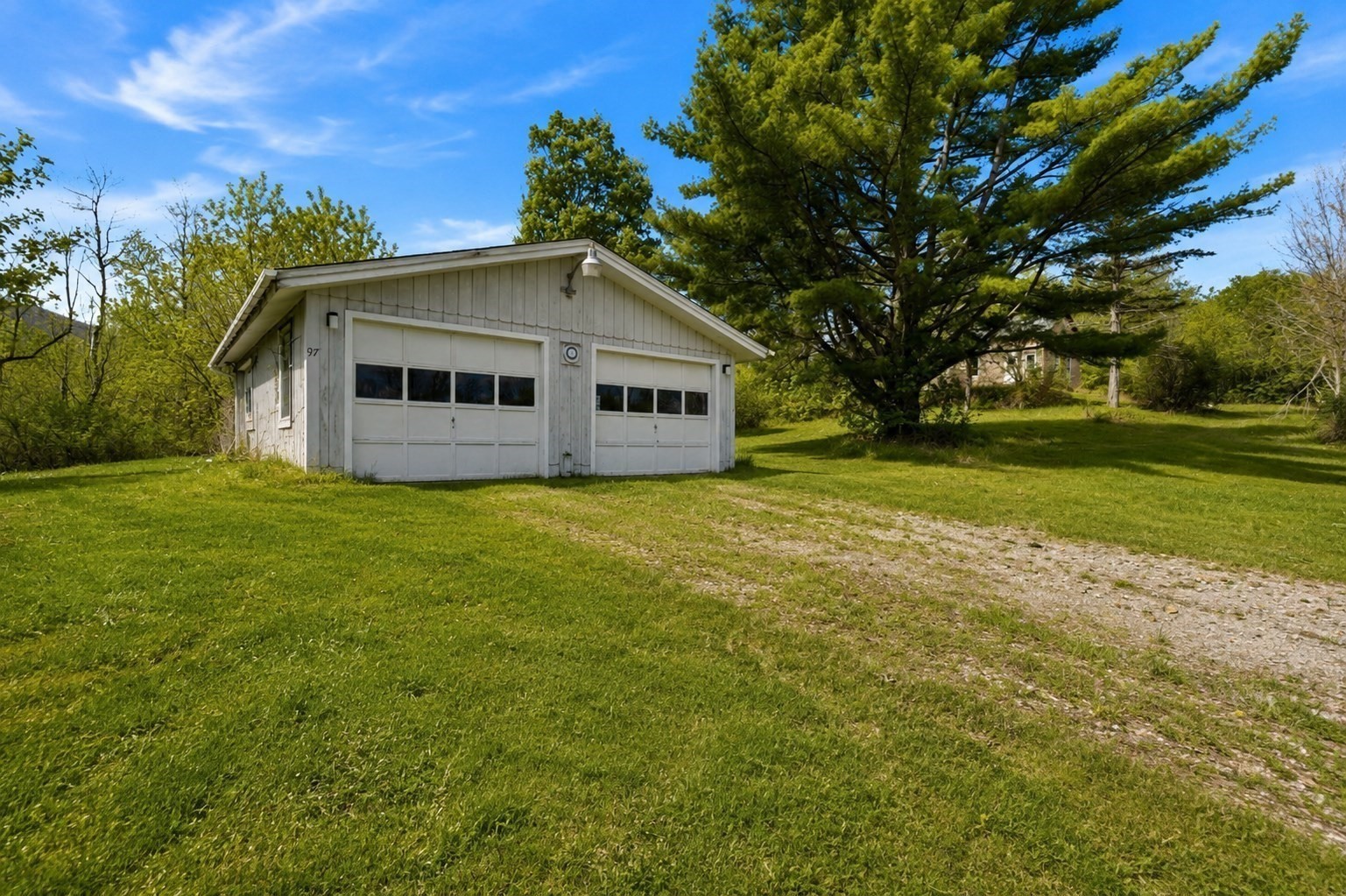 97 Luce Rd Property Photo 5