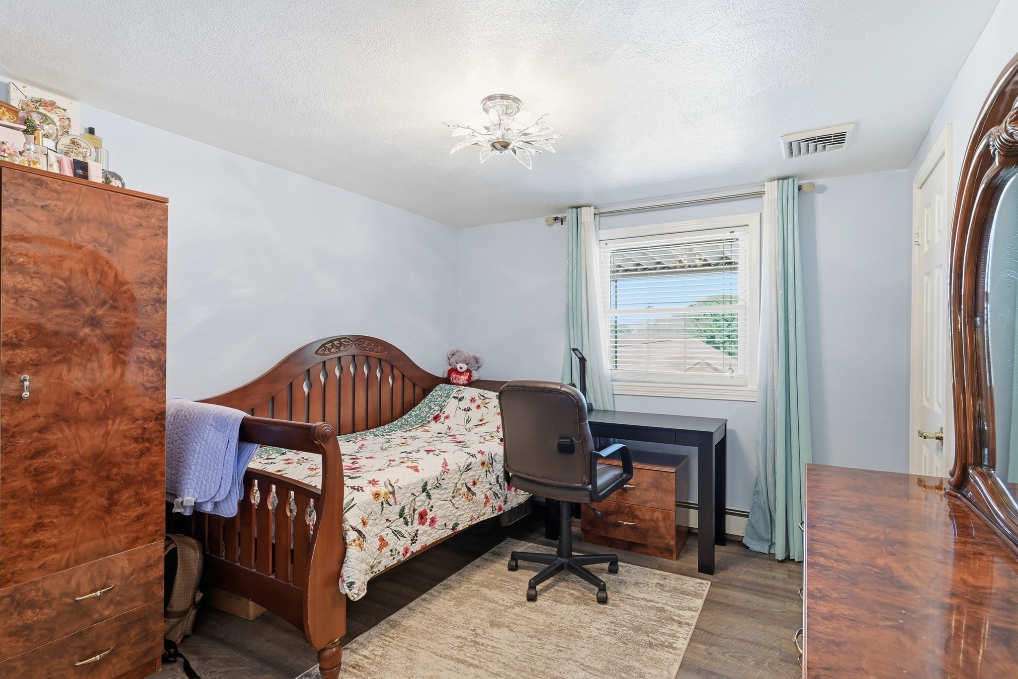 140 Ruskin St Property Photo 13