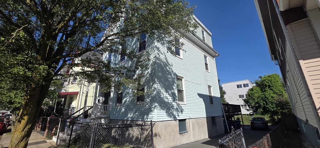 8 Sargent Ave Property Photo 7