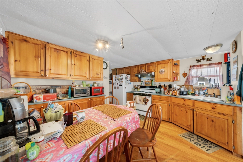 154 Newbury St # 26 Property Photo 6
