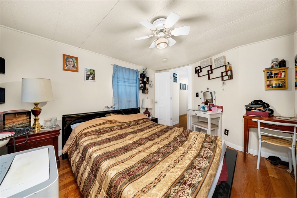 154 Newbury St # 26 Property Photo 8