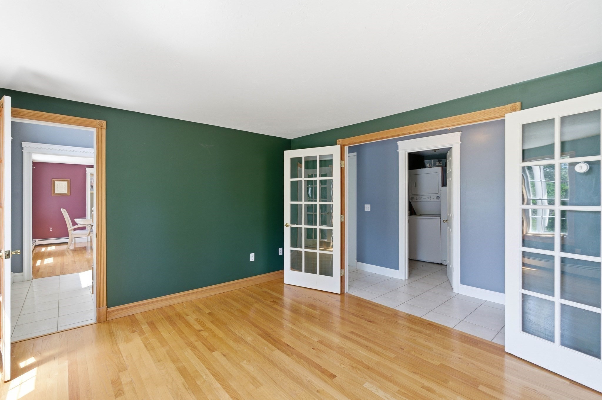 27 Charles Ave Property Photo 9