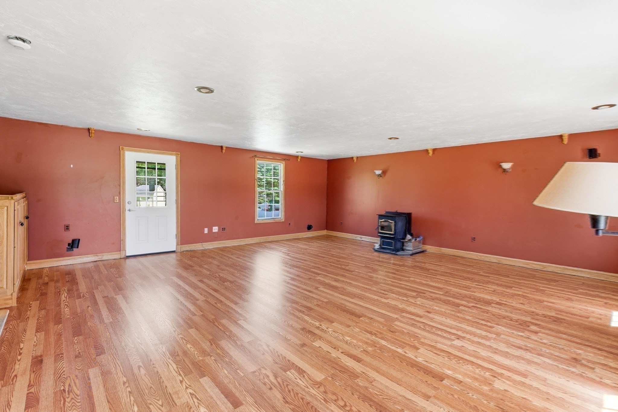27 Charles Ave Property Photo 11