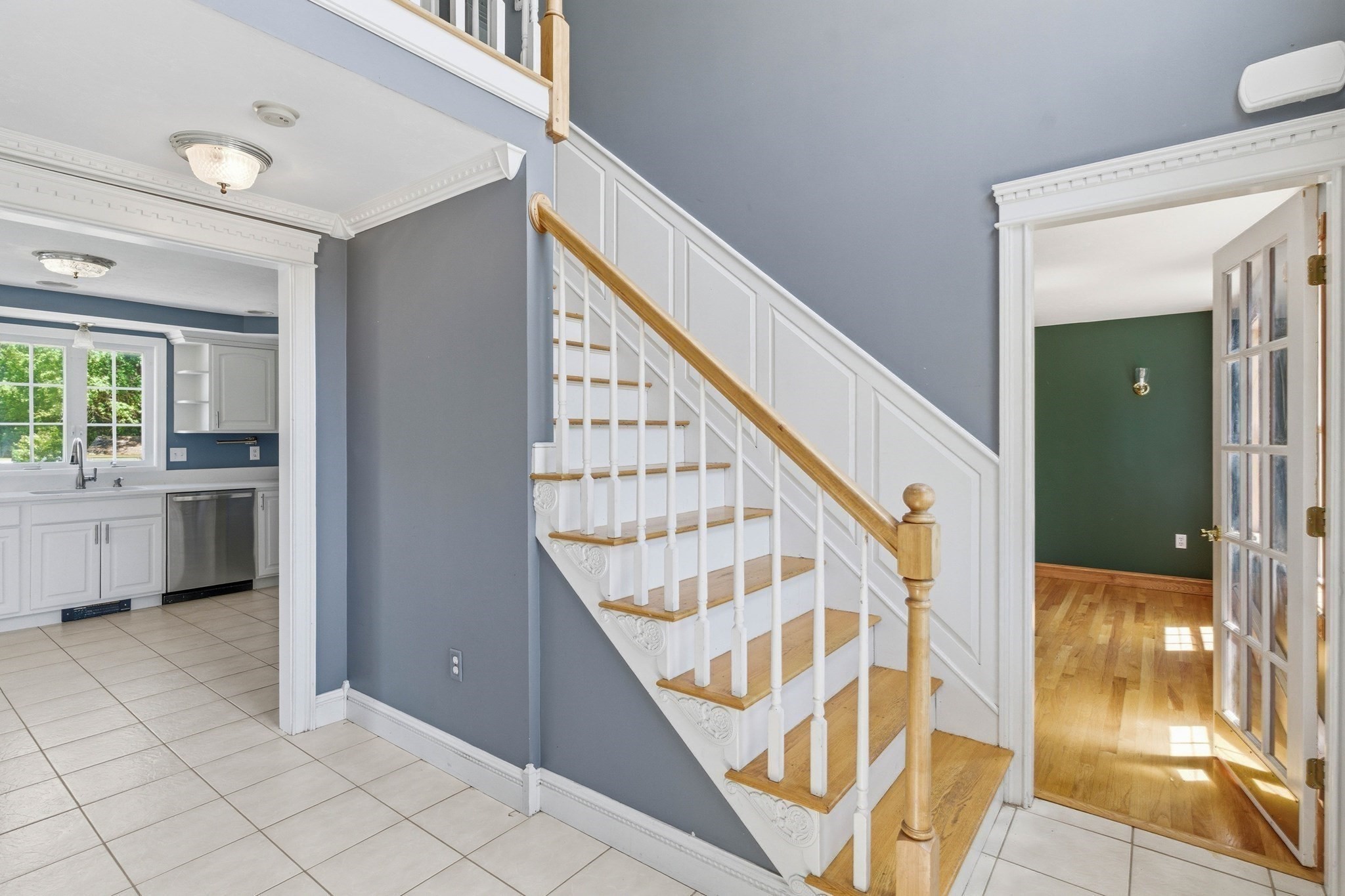 27 Charles Ave Property Photo 14