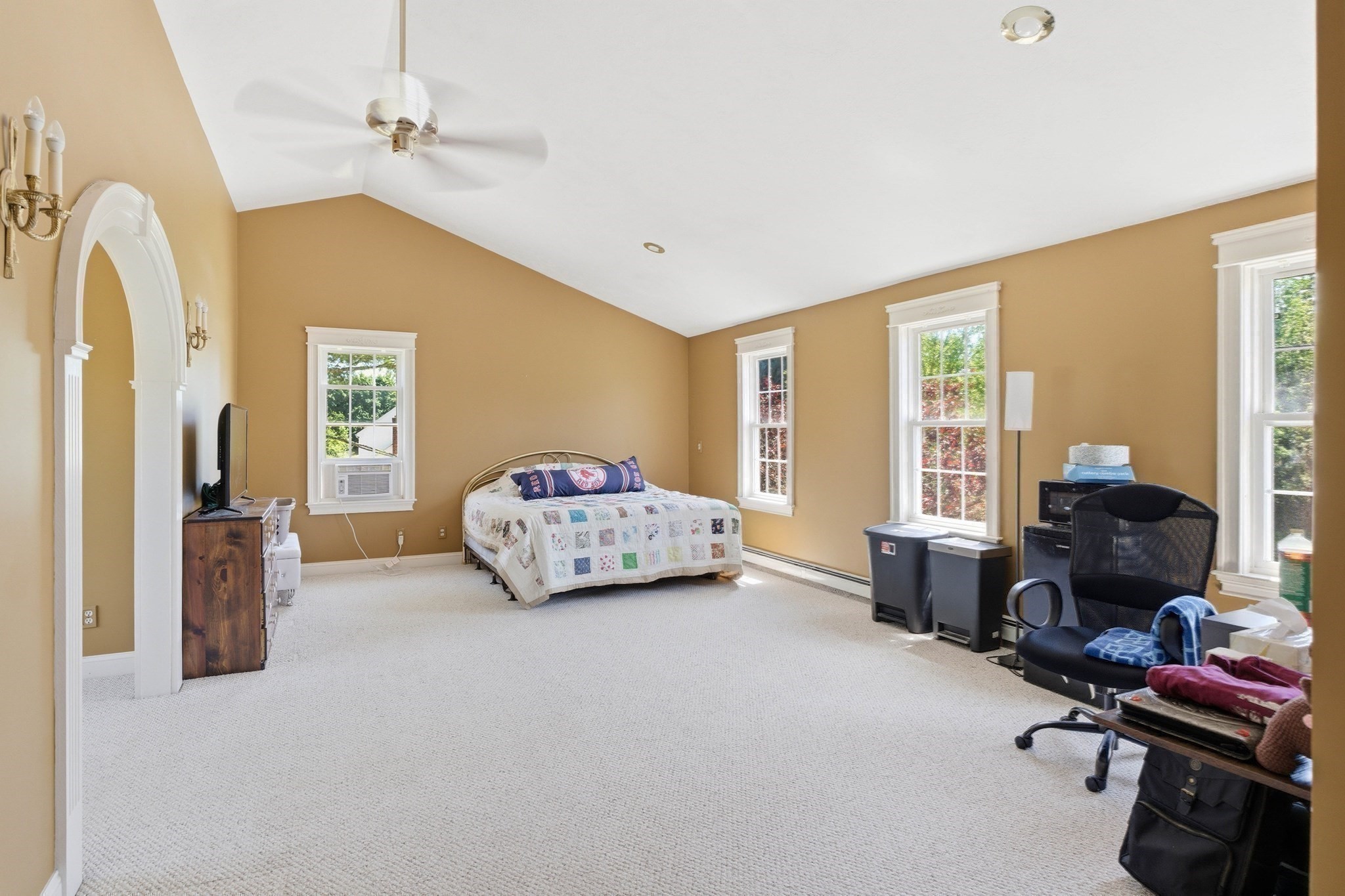 27 Charles Ave Property Photo 23