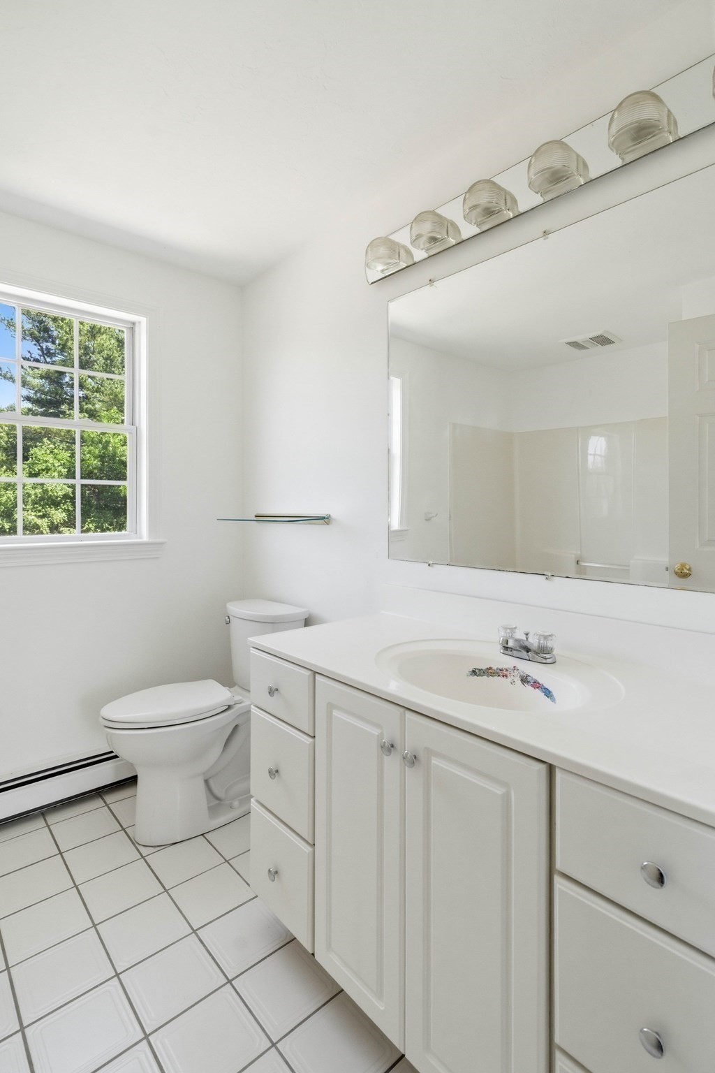 27 Charles Ave Property Photo 28