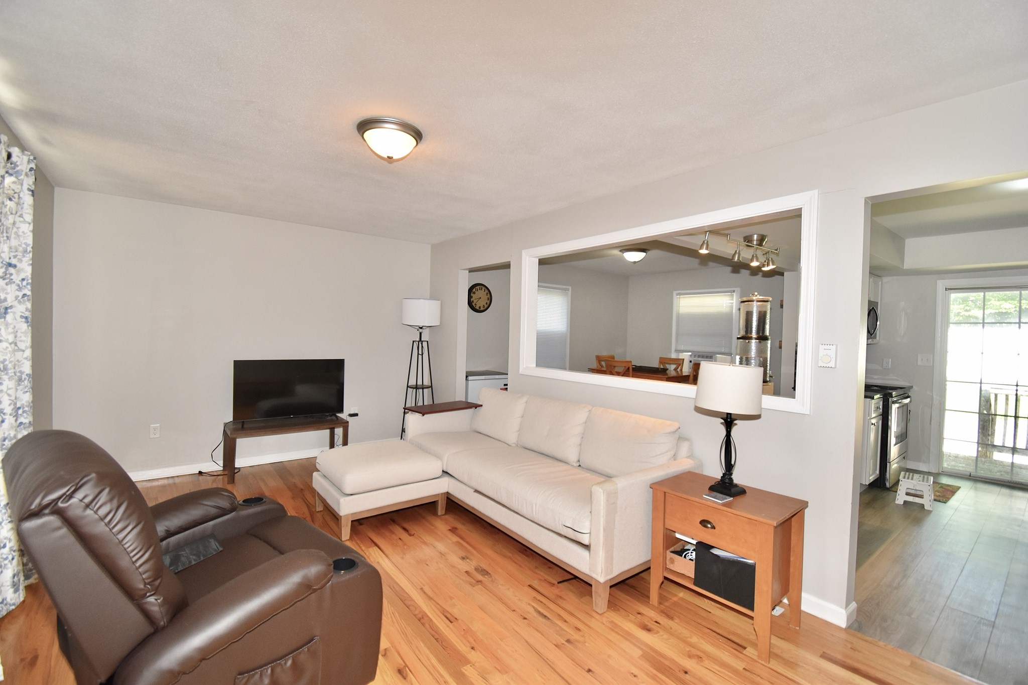 3 Vineland Ave Property Photo 14