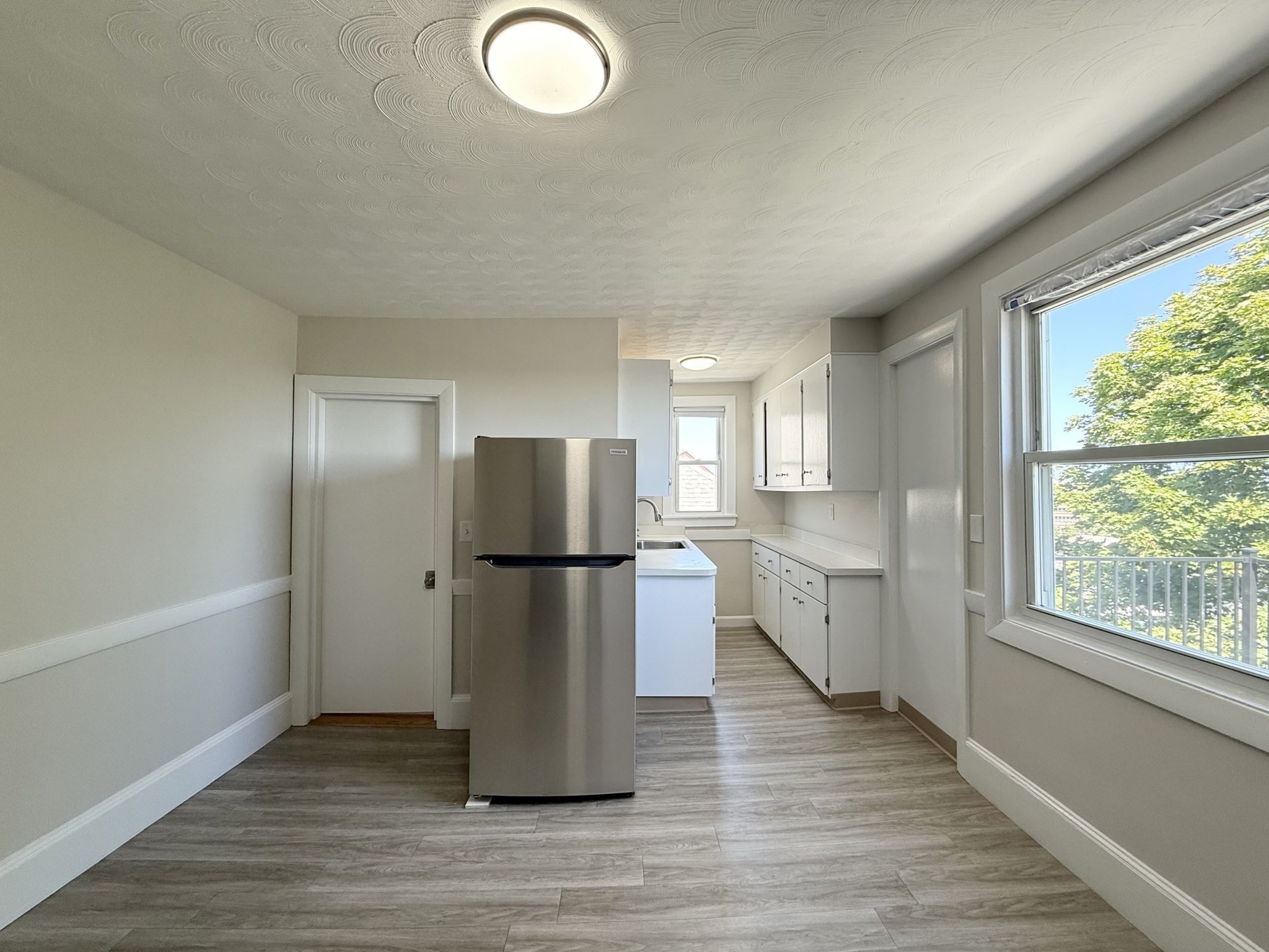 73 Campbell Avenue # 5 Property Photo 3