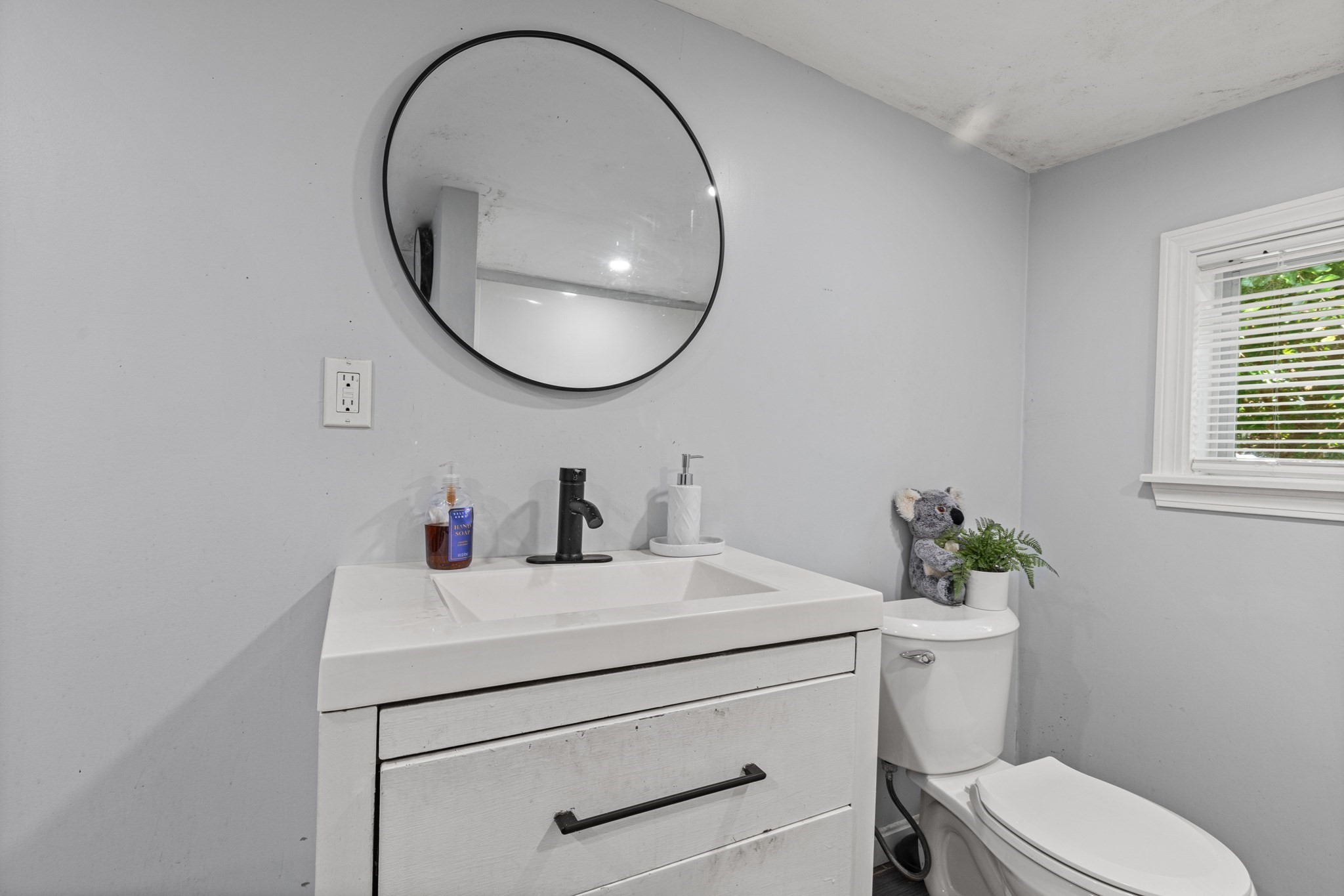 452 Tecumseh St Property Photo 12