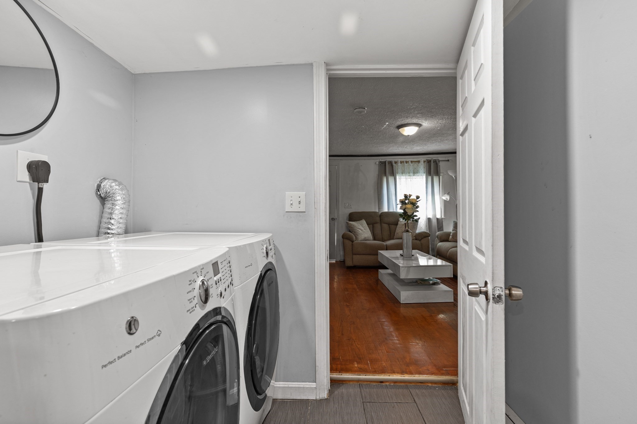452 Tecumseh St Property Photo 13
